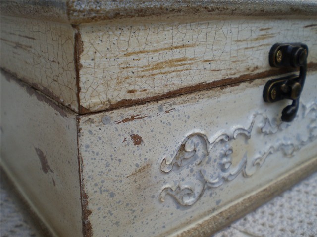 shabby chic skrinja